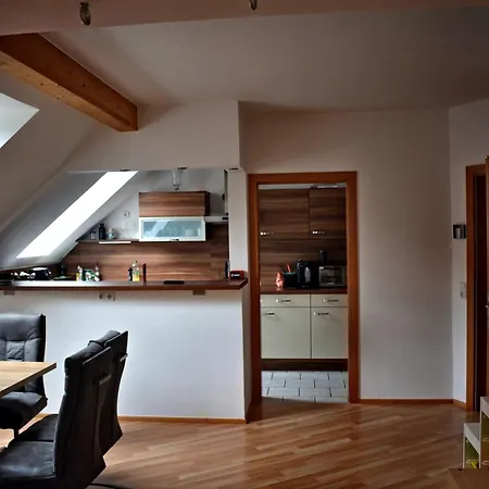 아파트 Mit Blick Auf Kremsmauer