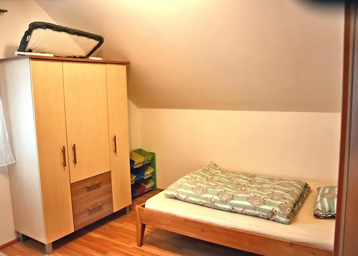 Mit Blick Auf Kremsmauer