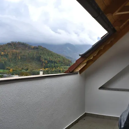 アパート Mit Blick Auf Kremsmauer